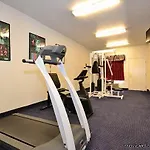 Quality Inn & Suites Fresno Northwest 
