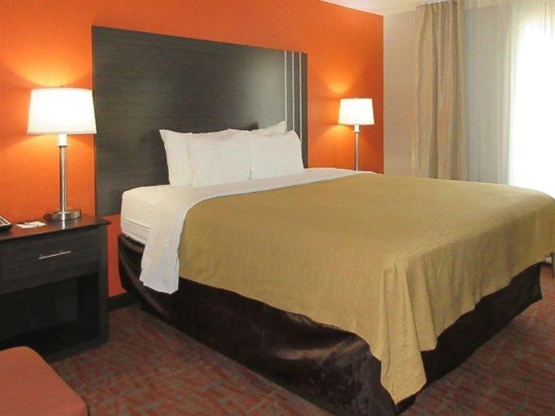 Hotel Quality & Northwest 3*