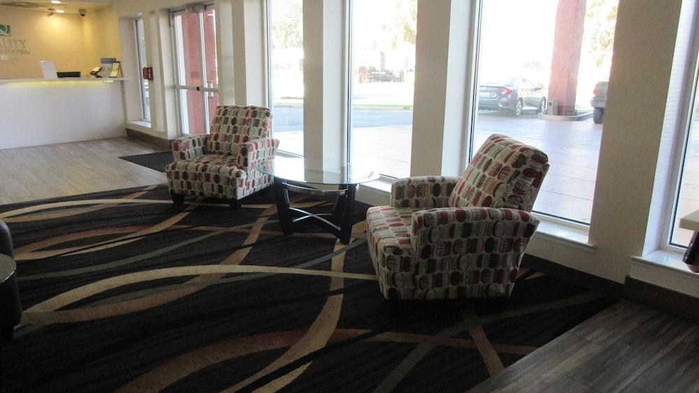 Quality & Northwest Hotel